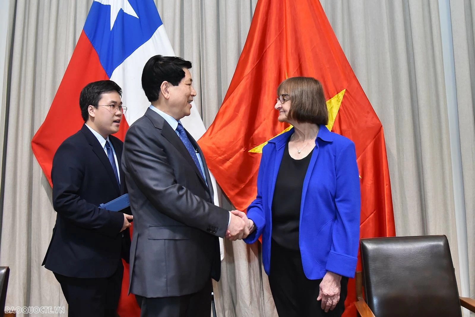 Chủ tịch nước Lương Cường trao đổi với các giảng viên, sinh viên Đại học Chile Chủ tịch nước Lương Cường trao đổi với các giảng viên, sinh viên Đại học Chile