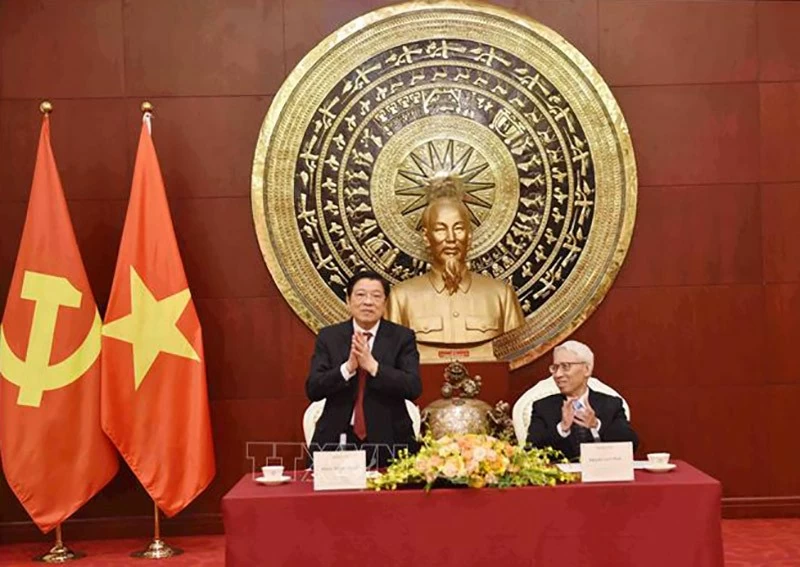 Đoàn đại biểu Đảng Cộng sản Việt Nam thăm và làm việc tại Trung Quốc Đoàn đại biểu Đảng Cộng sản Việt Nam thăm và làm việc tại Trung Quốc