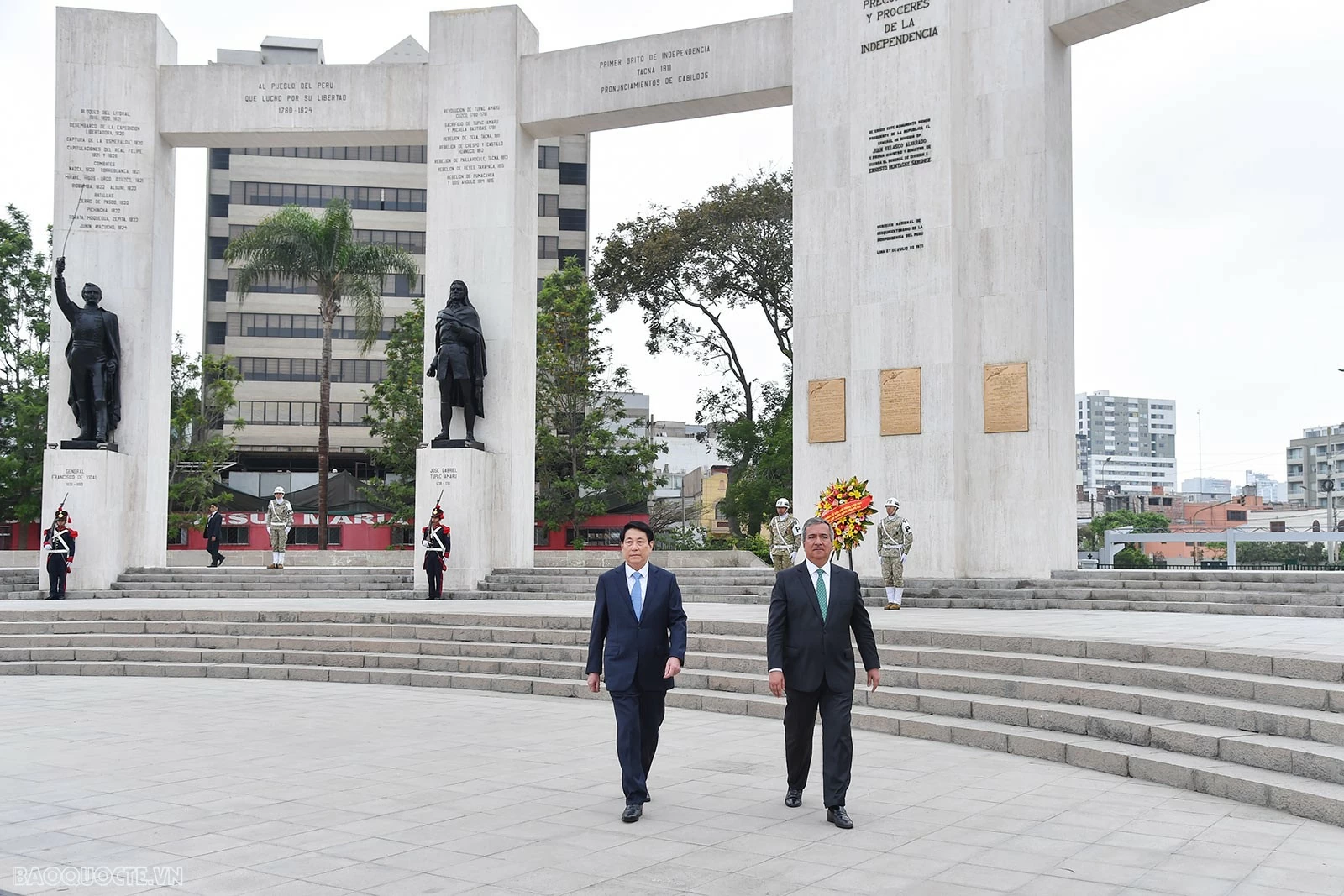 Địa điểm này là một phần của các hoạt động nghi lễ được thực hiện cho các chuyến thăm cấp Nhà nước và thăm chính thức ở Peru, với việc đặt vòng hoa trước tượng đài các Anh hùng và Tiền thân của Độc lập. Địa điểm này là một phần của các hoạt động nghi lễ được thực hiện cho các chuyến thăm cấp Nhà nước và thăm chính thức ở Peru, với việc đặt vòng hoa trước tượng đài các Anh hùng và Tiền thân của Độc lập.