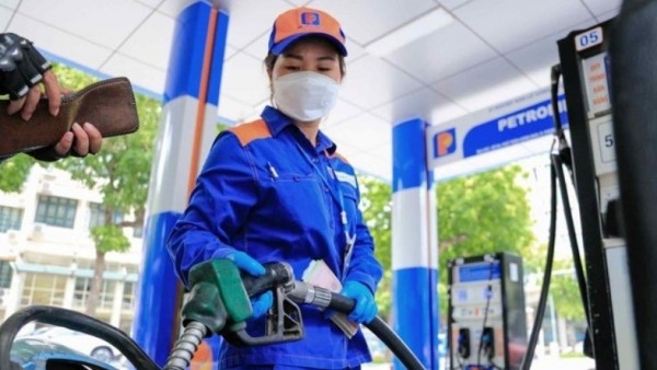 Giá xăng dầu tiếp tục tăng mạnh tại kỳ điều hành ngày 7/3, dầu hỏa vượt mốc 35 nghìn/lít