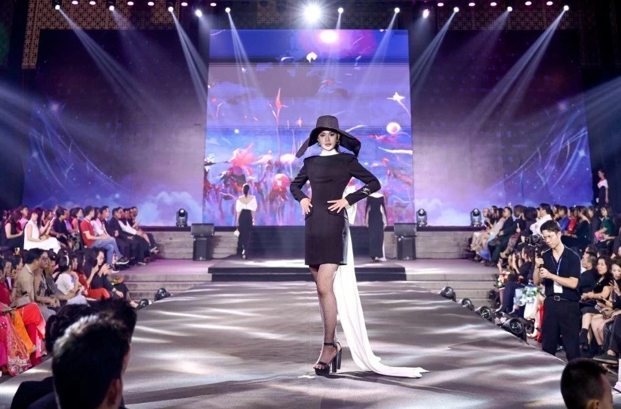 'Cội nguồn tinh hoa hội tụ': Gắn kết giữa giá trị truyền thống và thời trang hiện đại