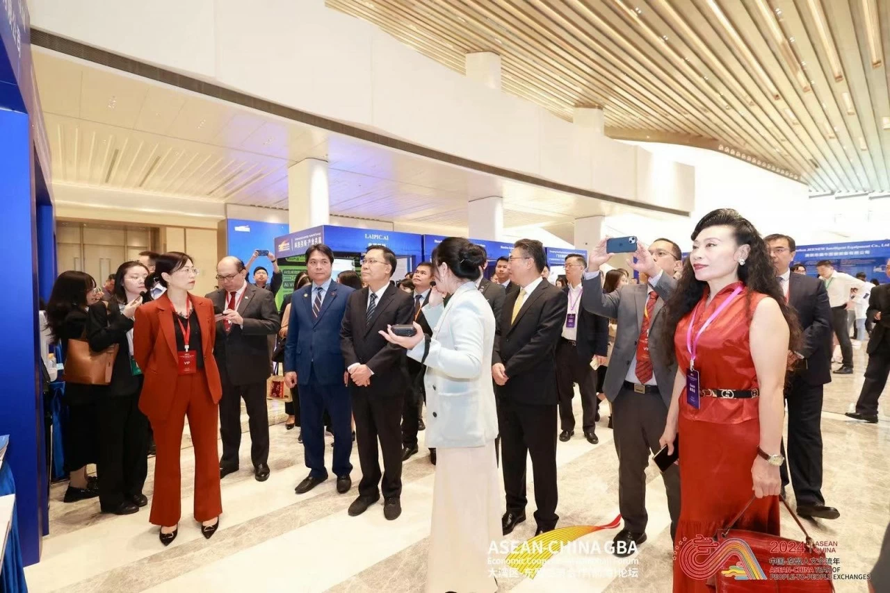 Tổng Lãnh sự Việt Nam tại Quảng Châu tham dự Diễn đàn Hợp tác kinh tế ASEAN-Trung Quốc vùng Vịnh lớn (GBA) Tổng Lãnh sự Việt Nam tại Quảng Châu tham dự Diễn đàn Hợp tác kinh tế ASEAN-Trung Quốc vùng Vịnh lớn (GBA)