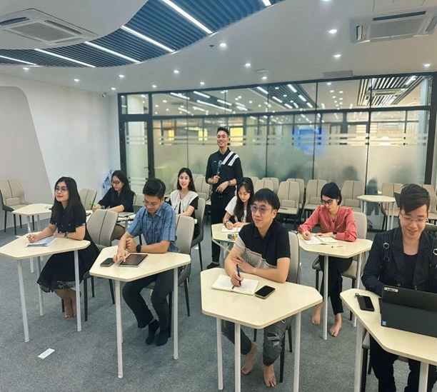 Đào tạo nhân sự ứng dụng Blockchain. Đào tạo nhân sự ứng dụng Blockchain.