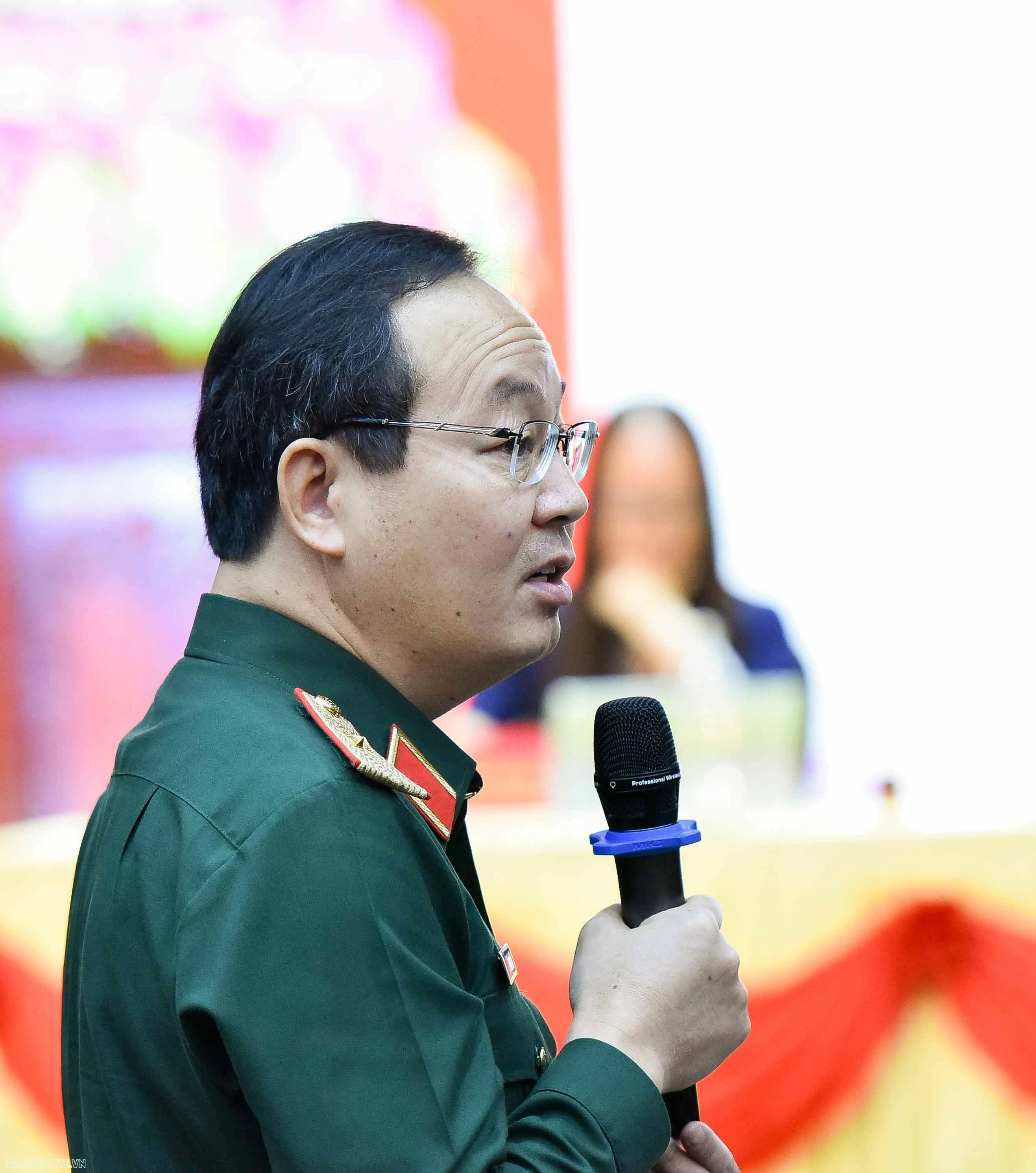 Triển lãm vũ khí của nhiều nước tại Hà Nội mở cửa miễn phí, không giới hạn độ tuổi Triển lãm vũ khí của nhiều nước tại Hà Nội mở cửa miễn phí, không giới hạn độ tuổi