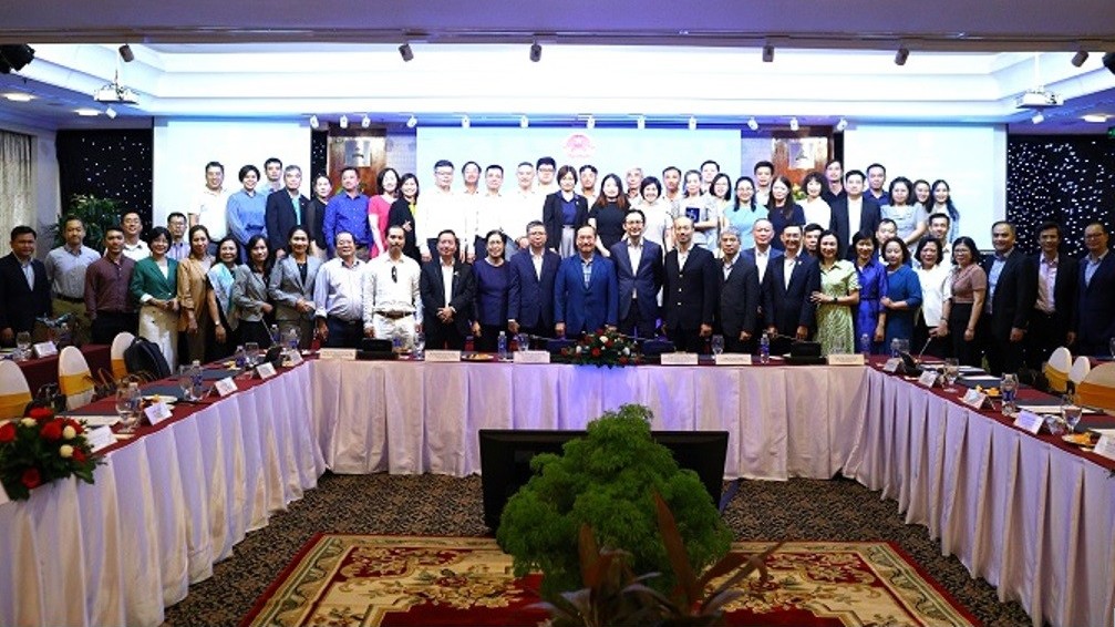 doanh nghiep hiep hoi dat hang co quan dai dien viet nam tai nuoc ngoai