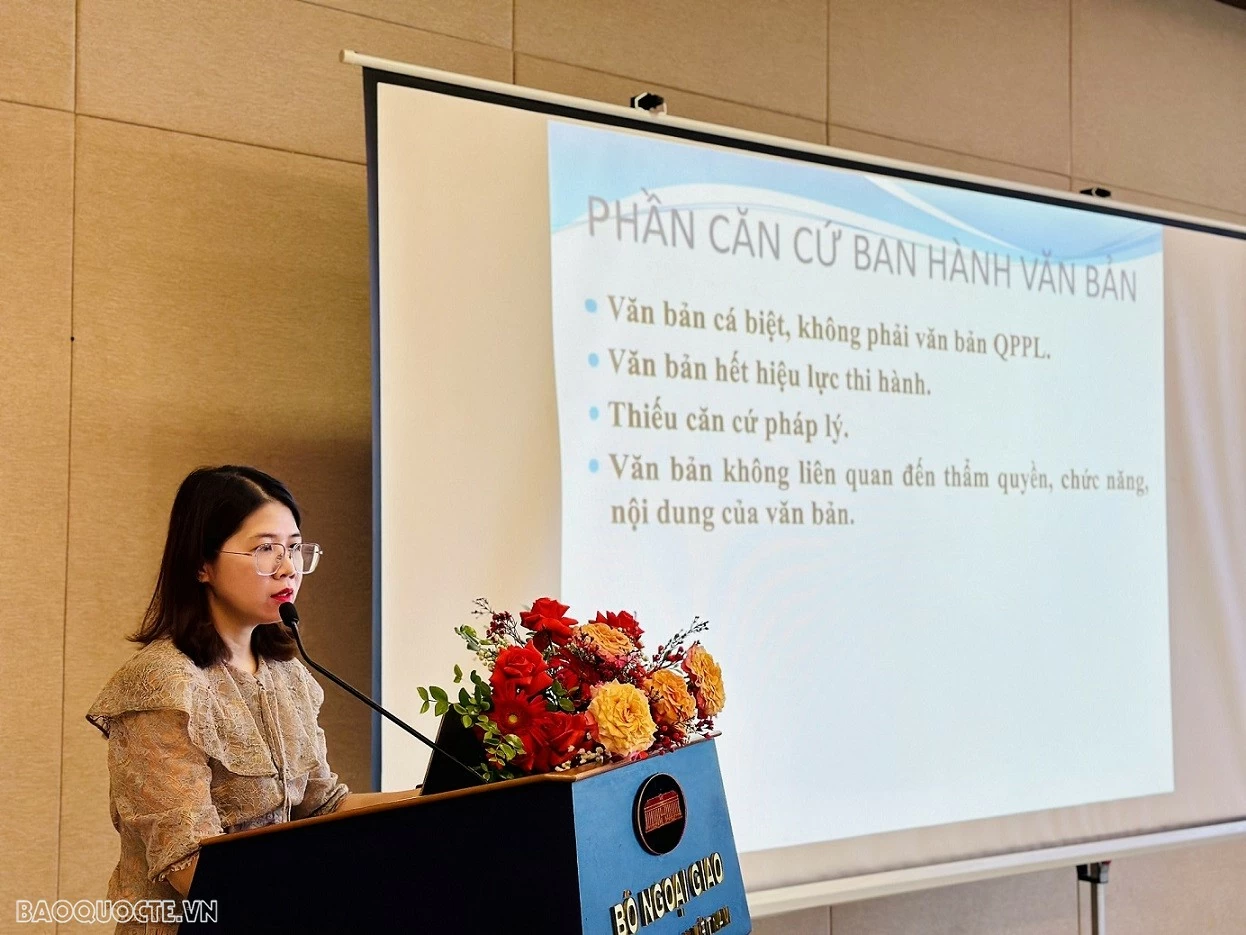 Phổ biến, giáo dục pháp luật và tập huấn kỹ năng, nghiệp vụ công tác pháp chế cho cán bộ, công chức, viên chức Bộ Ngoại giao năm 2024 Phổ biến, giáo dục pháp luật và tập huấn kỹ năng, nghiệp vụ công tác pháp chế cho cán bộ, công chức, viên chức Bộ Ngoại giao năm 2024