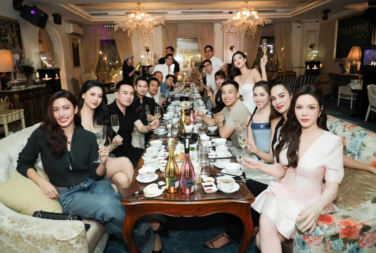 Diễn viên Lý Nhã Kỳ Diễn viên Lý Nhã Kỳ