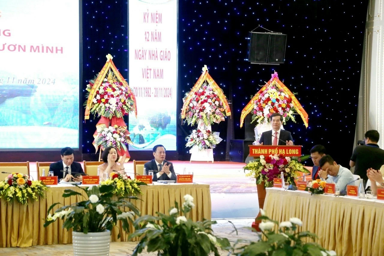 Phát triển giáo dục Hạ Long trong kỷ nguyên mới - Kỷ nguyên vươn mình của dân tộc Phát triển giáo dục Hạ Long trong kỷ nguyên mới - Kỷ nguyên vươn mình của dân tộc