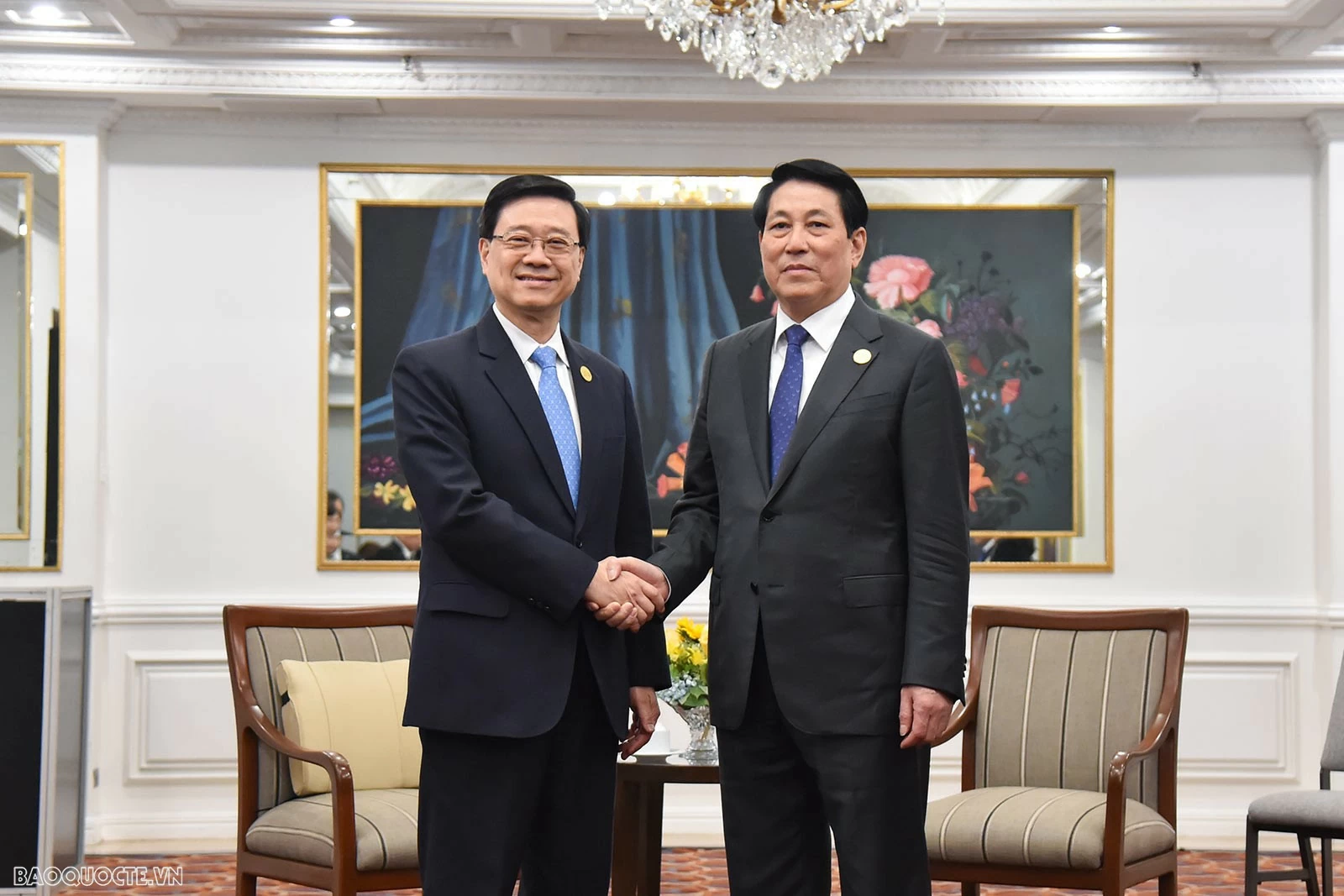APEC 2024: Chủ tịch nước Lương Cường tiếp Trưởng khu hành chính đặc biệt Hong Kong Lý Gia Siêu APEC 2024: Chủ tịch nước Lương Cường tiếp Trưởng khu hành chính đặc biệt Hong Kong Lý Gia Siêu