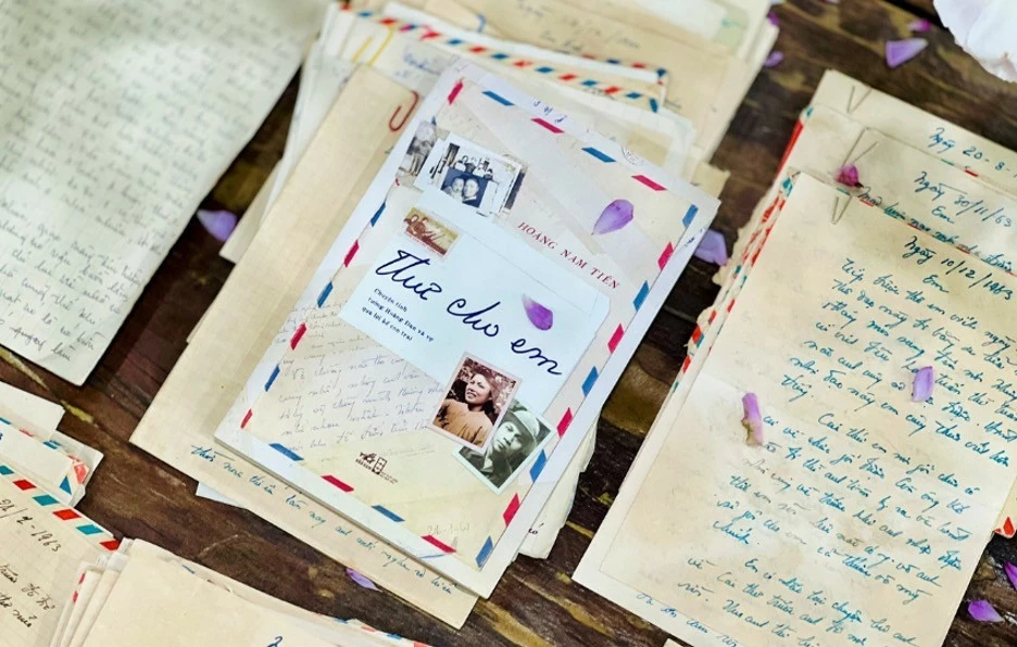 “Thư cho em” là cuốn sách đầu tay của tác giả Hoàng Nam Tiến, đã xuất bản hơn 45.000 bản. “Thư cho em” là cuốn sách đầu tay của tác giả Hoàng Nam Tiến, đã xuất bản hơn 45.000 bản.