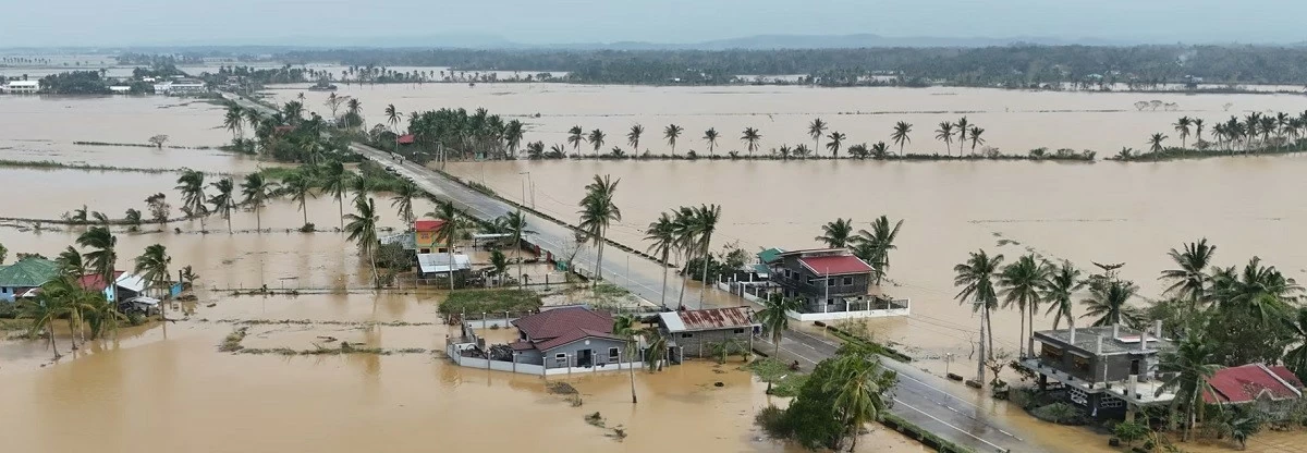 Nguy cơ Manyi thăng cấp thành siêu bão, kích hoạt núi lửa, Philippines khẩn trương sơ tán người dân Nguy cơ Manyi thăng cấp thành siêu bão, kích hoạt núi lửa, Philippines khẩn trương sơ tán người dân