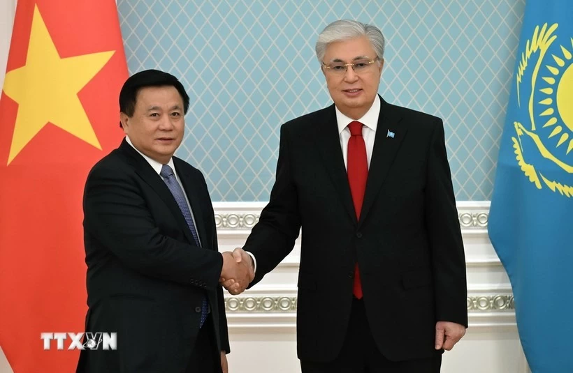 Đoàn đại biểu Đảng Cộng sản Việt Nam thăm làm việc tại Cộng hòa Kazakhstan Đoàn đại biểu Đảng Cộng sản Việt Nam thăm làm việc tại Cộng hòa Kazakhstan