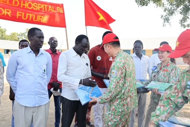 Bệnh viện Dã chiến Việt Nam lan toả yêu thương tại Nam Sudan Bệnh viện dã chiến Việt Nam lan toả yêu thương tại Nam Sudan