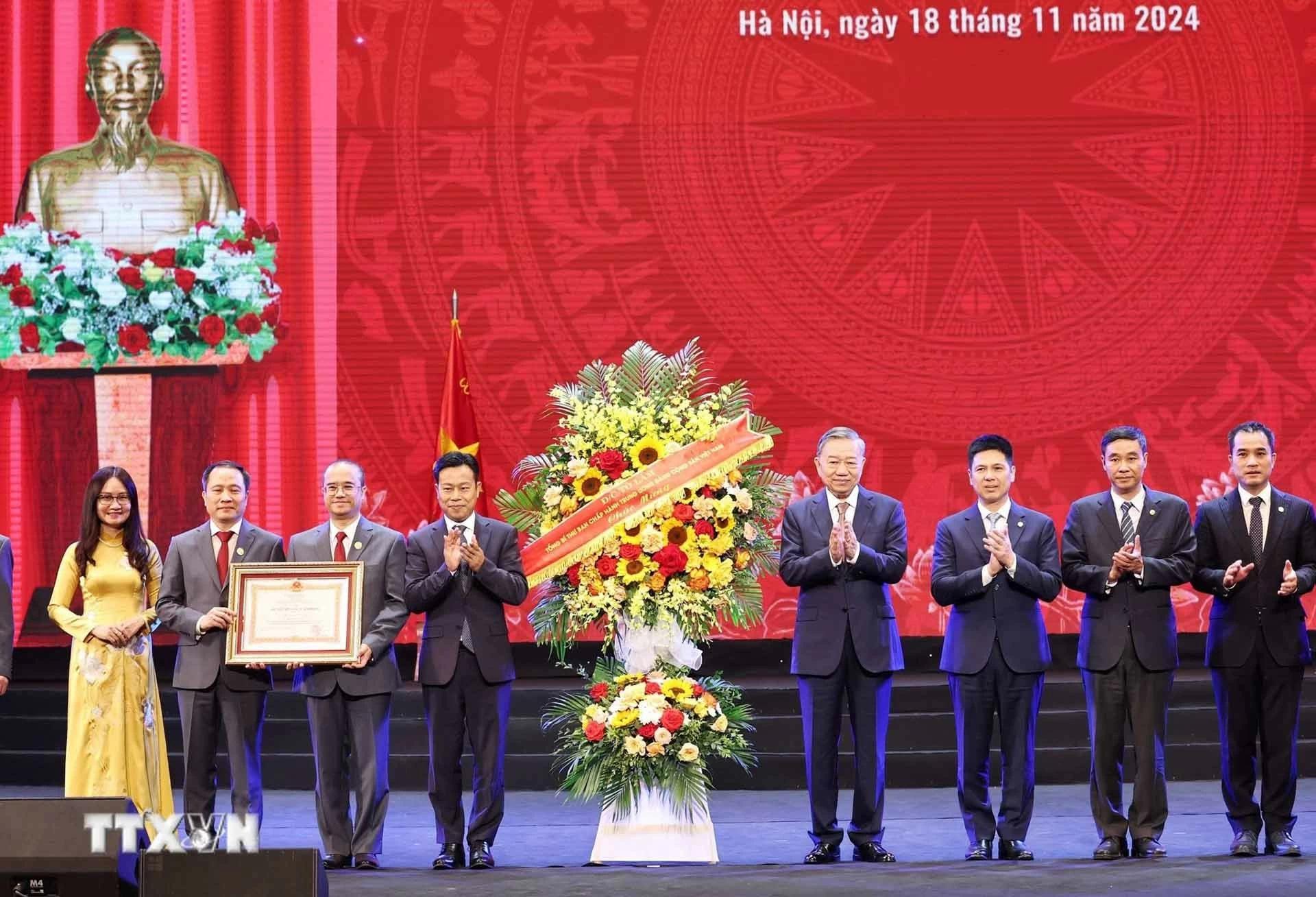 Toàn văn phát biểu của Tổng bí thư Tô Lâm tại buổi gặp mặt đại diện nhà giáo, cán bộ quản lý giáo dục Toàn văn phát biểu của Tổng bí thư Tô Lâm tại buổi gặp mặt đại diện nhà giáo, cán bộ quản lý giáo dục