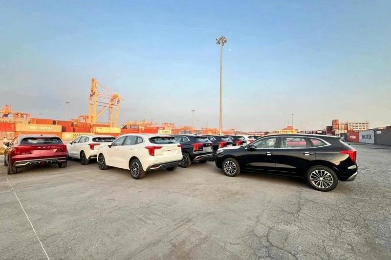 Đại diện của hãng cũng từng chia sẻ, biến thể tiêu chuẩn (Pro) sẽ có giá dự kiến dưới 700 triệu đồng. Đại diện của hãng cũng từng chia sẻ, biến thể tiêu chuẩn (Pro) sẽ có giá dự kiến dưới 700 triệu đồng.