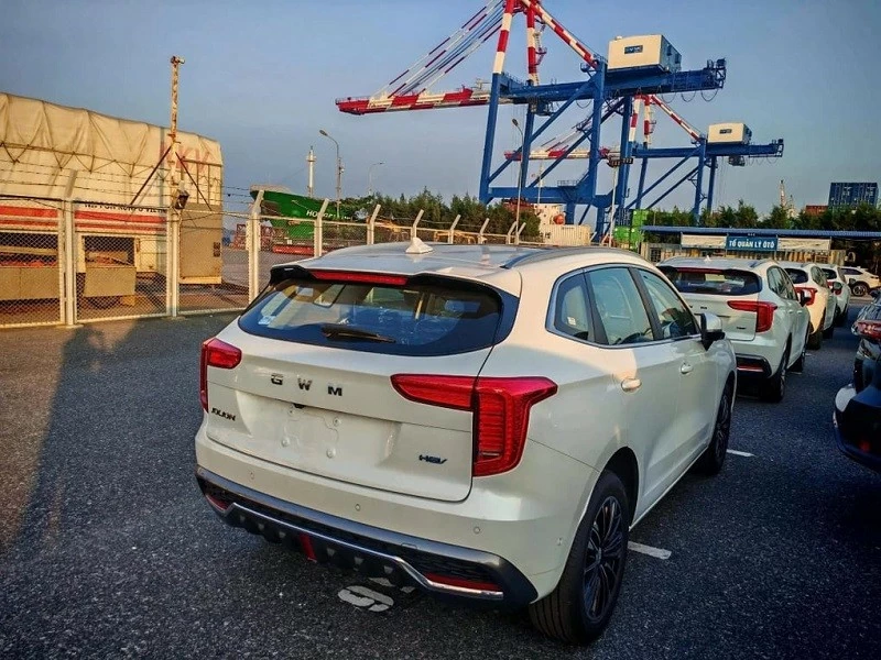 Theo công bố của nhà sản xuất, Haval Jolion có mức tiêu thụ nhiên liệu là 4,2 lít/100km Theo công bố của nhà sản xuất, Haval Jolion có mức tiêu thụ nhiên liệu là 4,2 lít/100km