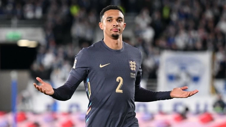 Trent Alexander-Arnold có bạn gái mới, xác định mối quan hệ nghiêm túc, lâu dài Trent Alexander-Arnold có bạn gái mới, xác định mối quan hệ nghiêm túc, lâu dài