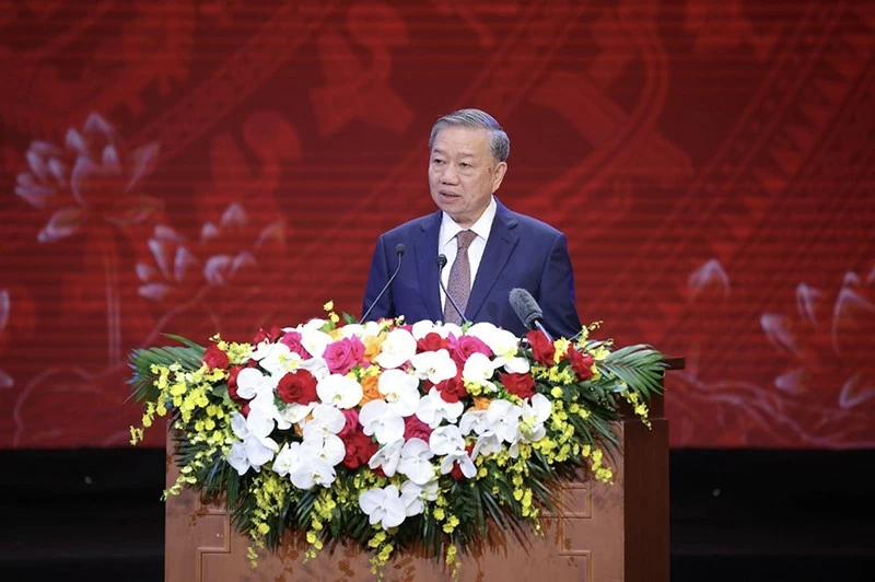 Tổng Bí thư Tô Lâm phát biểu trong buổi lễ diễn ra tại Trung tâm Hội nghị Quốc gia Hà Nội sáng ngày 18/11. Tổng Bí thư Tô Lâm phát biểu trong buổi lễ diễn ra tại Trung tâm Hội nghị Quốc gia Hà Nội sáng ngày 18/11.