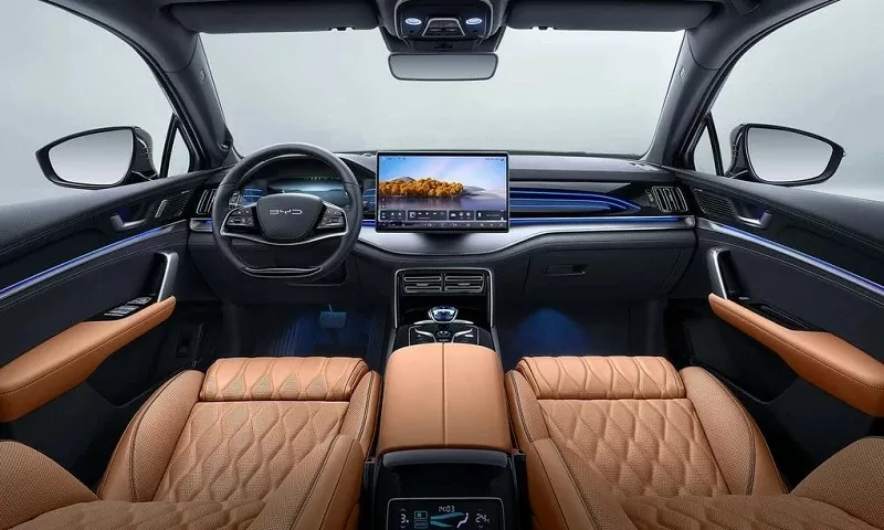 Nội thất của BYD Tang EV có phong cách thiết kế quen thuộc, màn hình trung tâm có kích cỡ 12,3 inch Nội thất của BYD Tang EV có phong cách thiết kế quen thuộc, màn hình trung tâm có kích cỡ 12,3 inch
