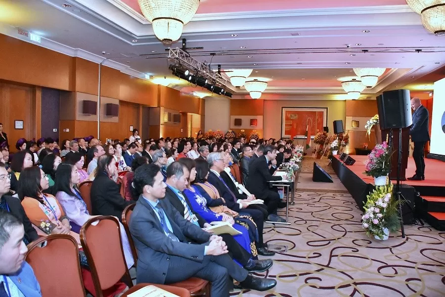 Đại hội Hiệp hội Người Việt nam tại Hungary: Hy vọng một tương lai tốt đẹp Đại hội Hiệp hội Người Việt nam tại Hungary: Hy vọng một tương lai tốt đẹp