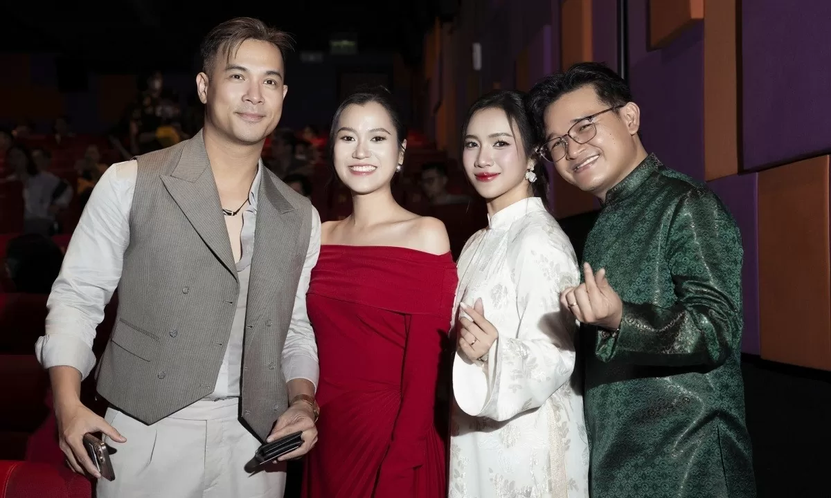 Hoa hậu Thùy Tiên ra mắt phim mới Hoa hậu Thùy Tiên ra mắt phim mới