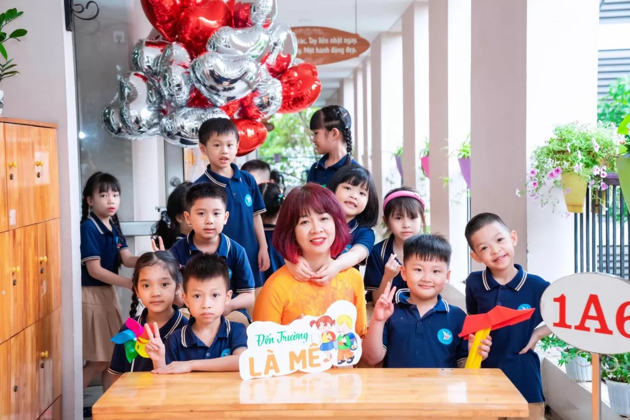 Ngày Nhà giáo Việt Nam (20/11): Tình yêu thương, sự trung thực, lòng thiện lương làm nên vẻ đẹp của người thầy Ngày Nhà giáo Việt Nam (20/11): Tình yêu thương, sự trung thực, lòng thiện lương làm nên vẻ đẹp của người thầy