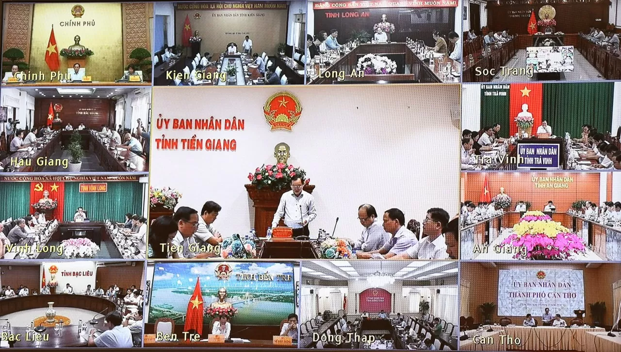 Phó Thủ tướng, Bộ trưởng Ngoại giao Bùi Thanh Sơn: Cần tăng cường kỷ luật, kỷ cương trong giải ngân vốn đầu tư công Phó Thủ tướng, Bộ trưởng Ngoại giao Bùi Thanh Sơn: Cần tăng cường kỷ luật, kỷ cương trong giải ngân vốn đầu tư công