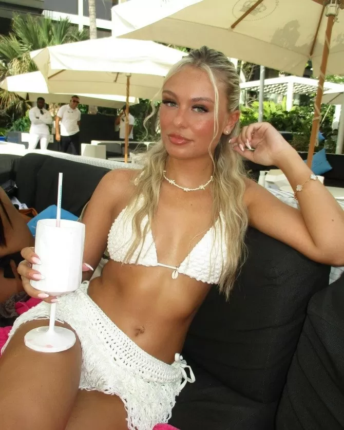 Cole Palmer lần đầu xuất hiện trước công chúng cùng bạn gái mỹ nhân đồng hương Cole Palmer lần đầu xuất hiện trước công chúng cùng bạn gái mỹ nhân đồng hương