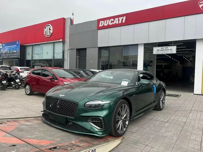 Cận cảnh xe siêu sang Bentley Continental GT đời mới vừa về Việt Nam, giá trên 20 tỷ Cận cảnh xe siêu sang Bentley Continental GT đời mới vừa về Việt Nam, giá trên 20 tỷ