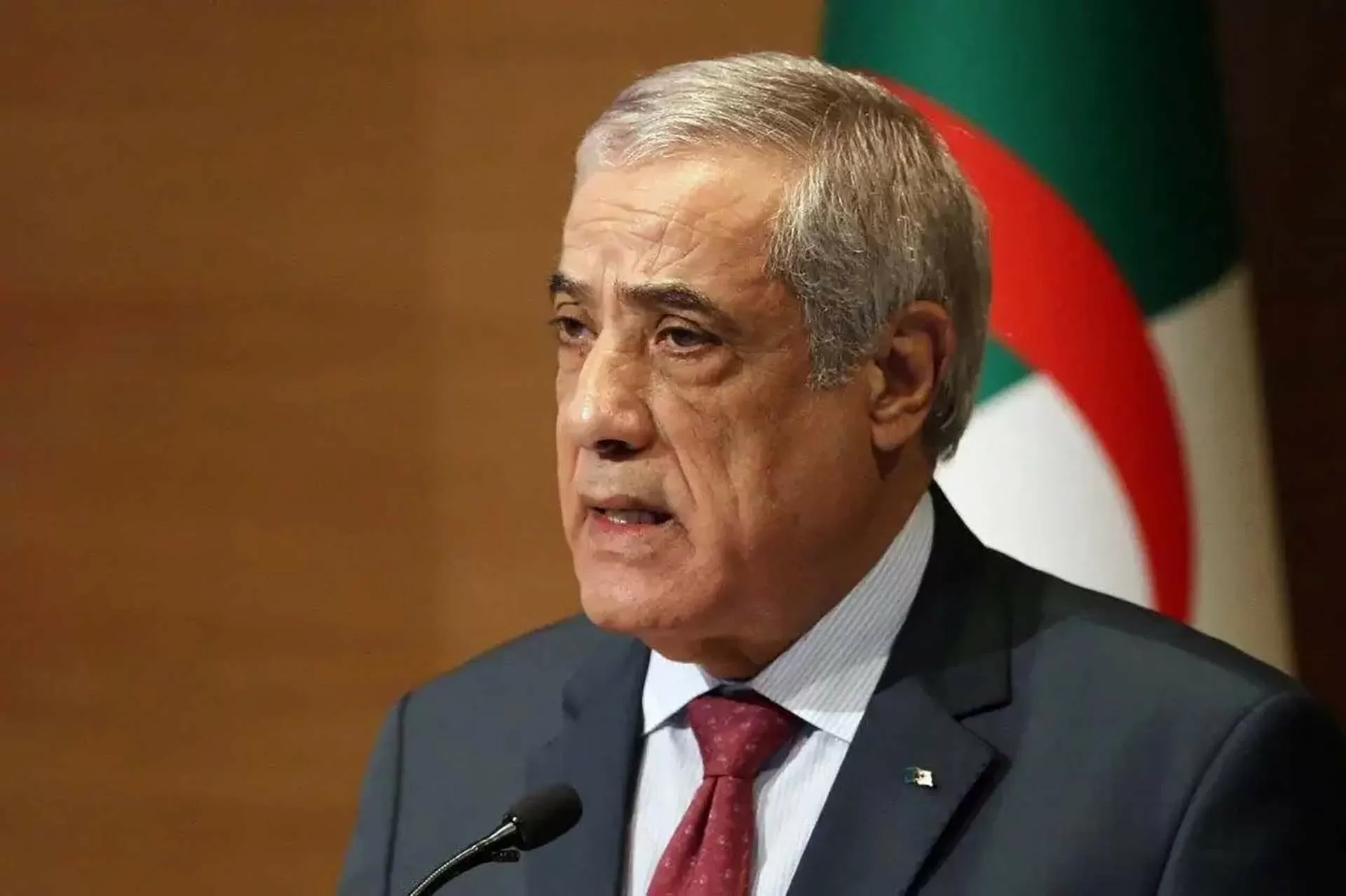 Điện mừng Thủ tướng Algeria Điện mừng Thủ tướng Algeria