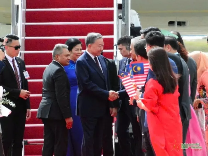 Tổng Bí thư Tô Lâm và Phu nhân đến Kuala Lumpur, bắt đầu chuyến thăm chính thức Malaysia Tổng Bí thư Tô Lâm và Phu nhân đến Kuala Lumpur, bắt đầu chuyến thăm chính thức Malaysia