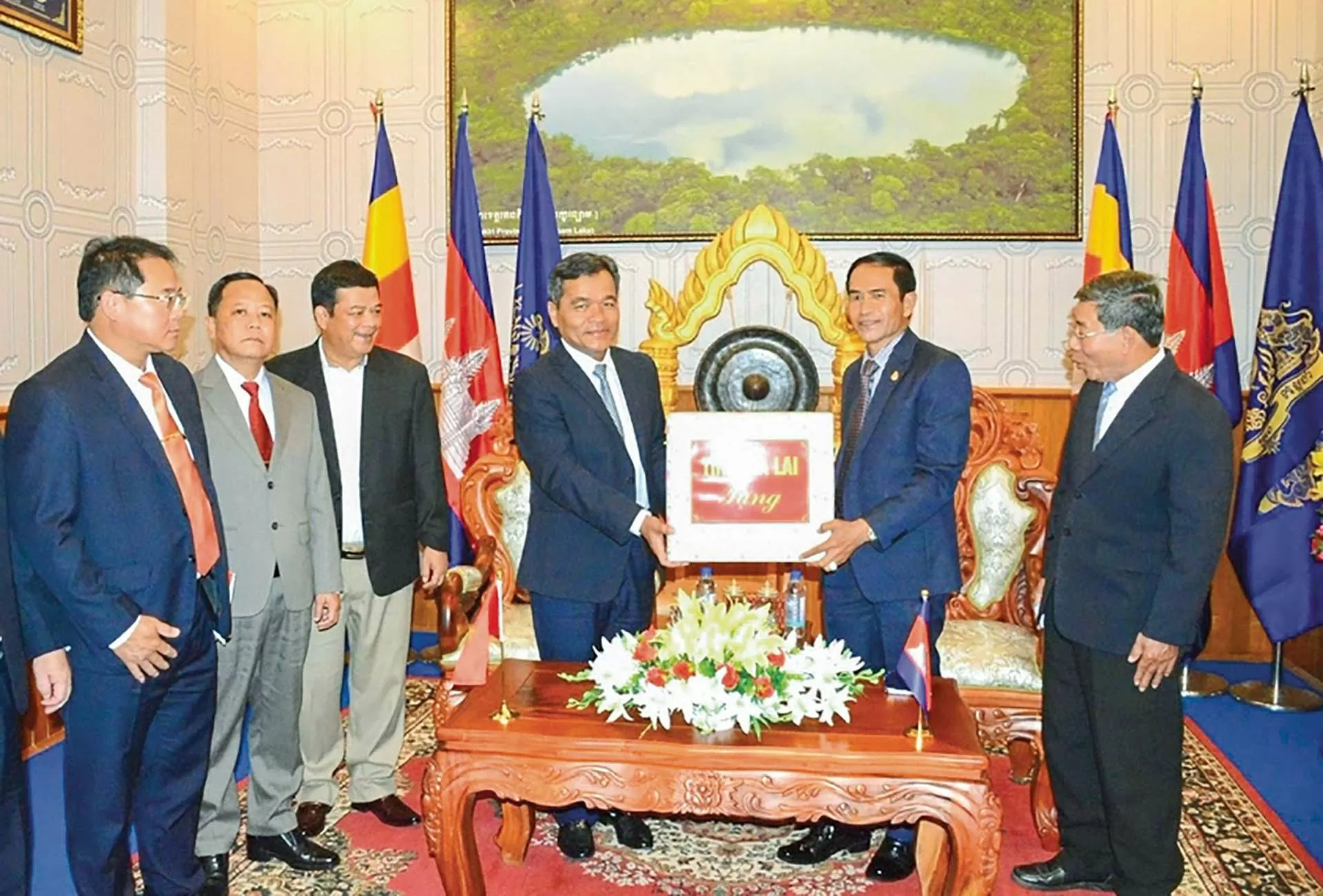 Giao lưu nhân dân: Điểm nhấn hợp tác Gia Lai - Đông Bắc Campuchia Giao lưu nhân dân: Điểm nhấn hợp tác Gia Lai - Đông Bắc Campuchia