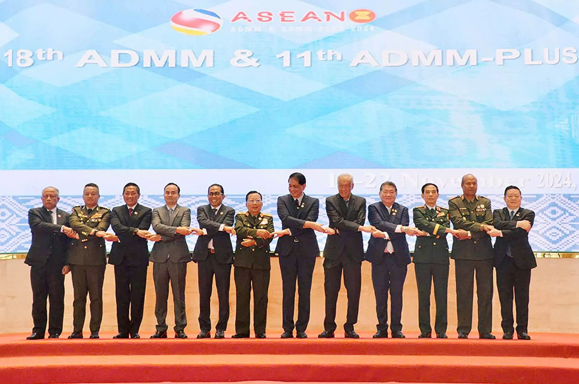 Các đại biểu tham dự Hội nghị ADMM và ADMM+ chụp ảnh chung. (Nguồn: admm.vn) Các đại biểu tham dự Hội nghị ADMM và ADMM+ chụp ảnh chung. (Nguồn: admm.vn)