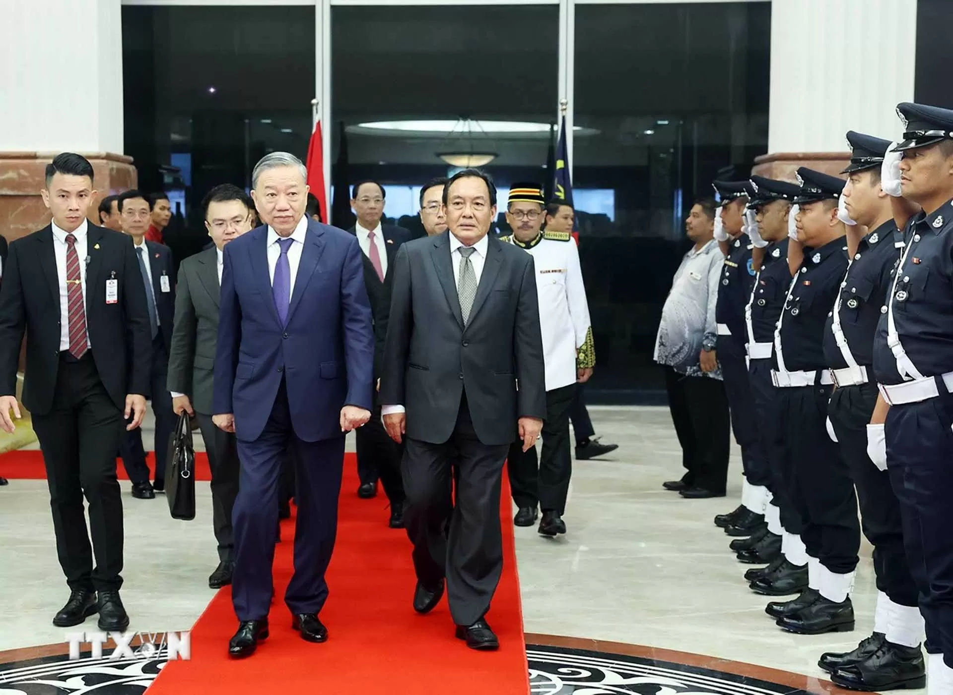 Tổng Bí thư Tô Lâm hội kiến Chủ tịch Thượng viện Malaysia Tổng Bí thư Tô Lâm hội kiến Chủ tịch Thượng viện Malaysia