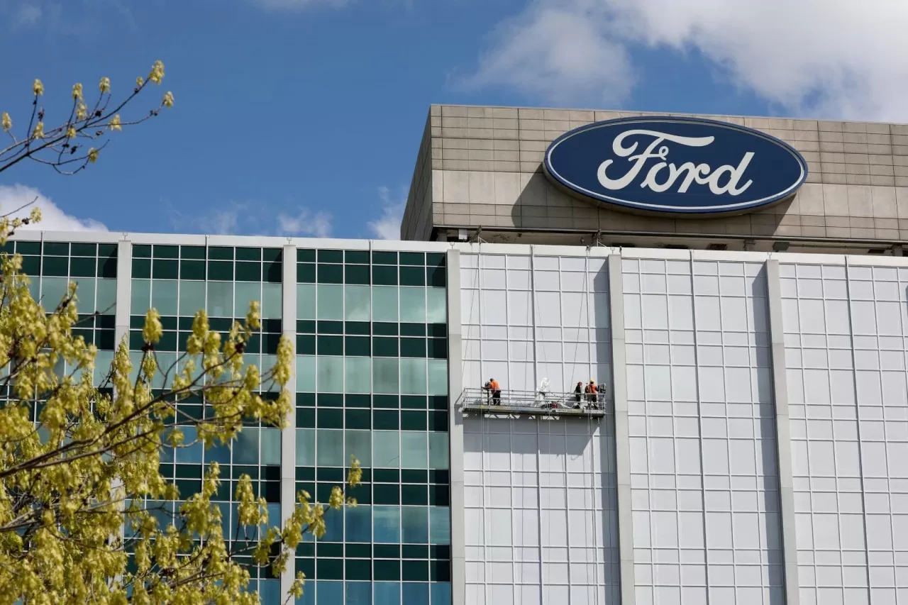 Điểm tin thế giới sáng 22/11: Iran hạn chế kho uranium, Anh tái quốc hữu hóa ngành đường sắt, Ford cắt giảm 4.000 việc làm Điểm tin thế giới sáng 22/11: Iran hạn chế kho uranium, Anh tái quốc hữu hóa ngành đường sắt, Ford cắt giảm 4.000 việc làm