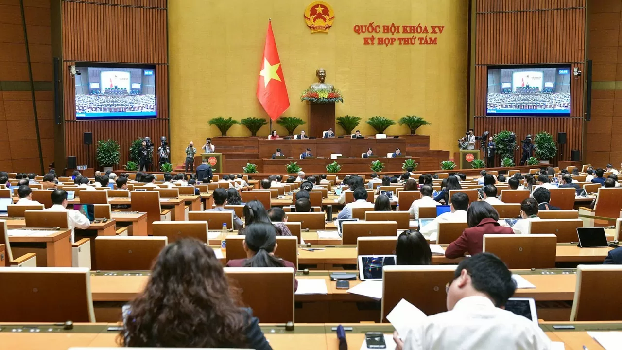 Hôm nay 22/11, Quốc hội nghe và thảo luận liên tiếp 4 dự thảo luật sửa đổi, trong đó có 2 luật thuế quan trọng Hôm nay 22/11, Quốc hội nghe và thảo luận liên tiếp 4 dự thảo luật sửa đổi, trong đó có 2 luật thuế quan trọng