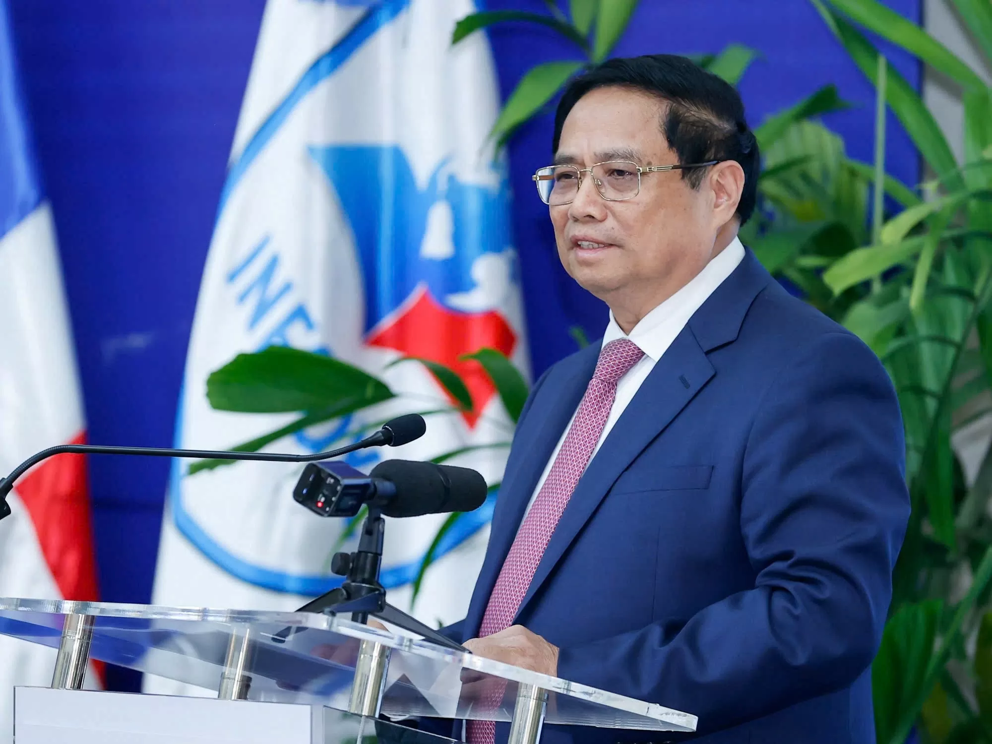 Phát biểu chính sách Phát biểu chính sách