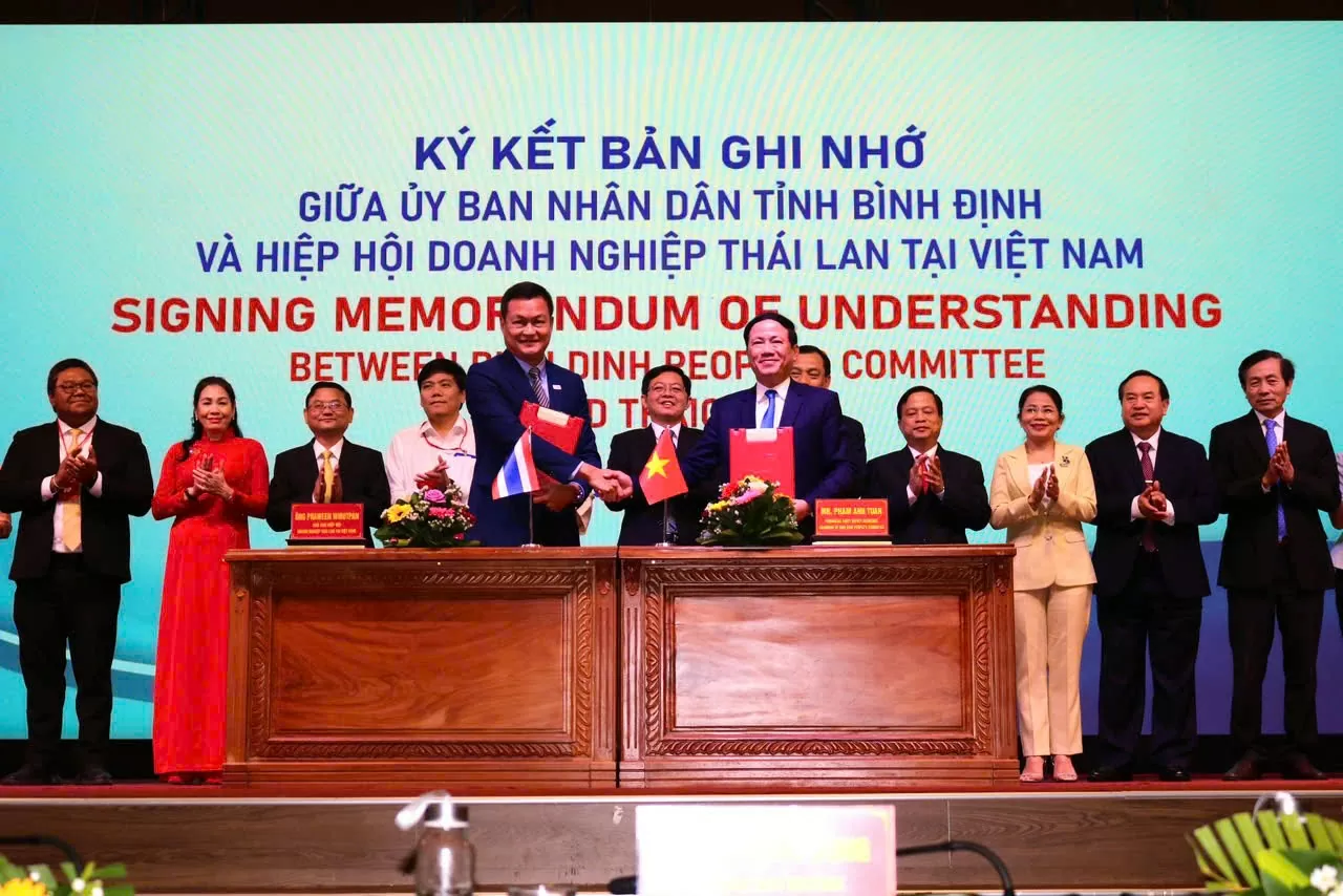 UBND tỉnh Bình Định và Hiệp hội Doanh nghiệp Thái Lan tại Việt Nam đã ký kết biên bản ghi nhớ hợp tác (MOU). UBND tỉnh Bình Định và Hiệp hội Doanh nghiệp Thái Lan tại Việt Nam đã ký kết biên bản ghi nhớ hợp tác (MOU).