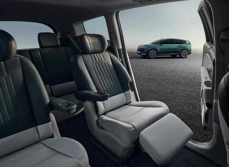 Cận cảnh xe điện Hyundai Ioniq 9 vừa ra mắt, tầm vận hành tối đa 620 km/sạc Cận cảnh xe điện Hyundai Ioniq 9 vừa ra mắt, tầm vận hành tối đa 620 km/sạc