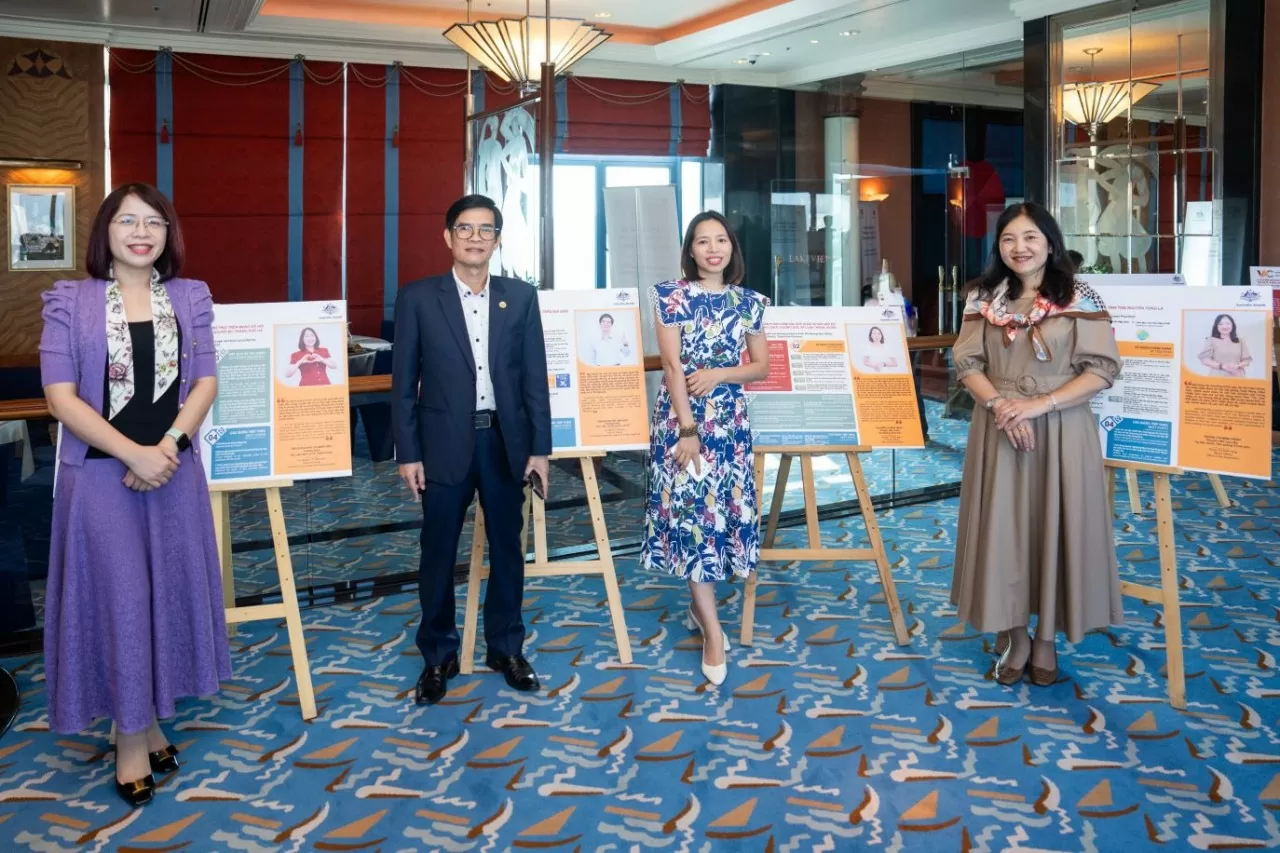 Lãnh đạo chiến lược hướng tới phát triển kinh tế - xã hội bền vững Lãnh đạo chiến lược hướng tới phát triển kinh tế - xã hội bền vững