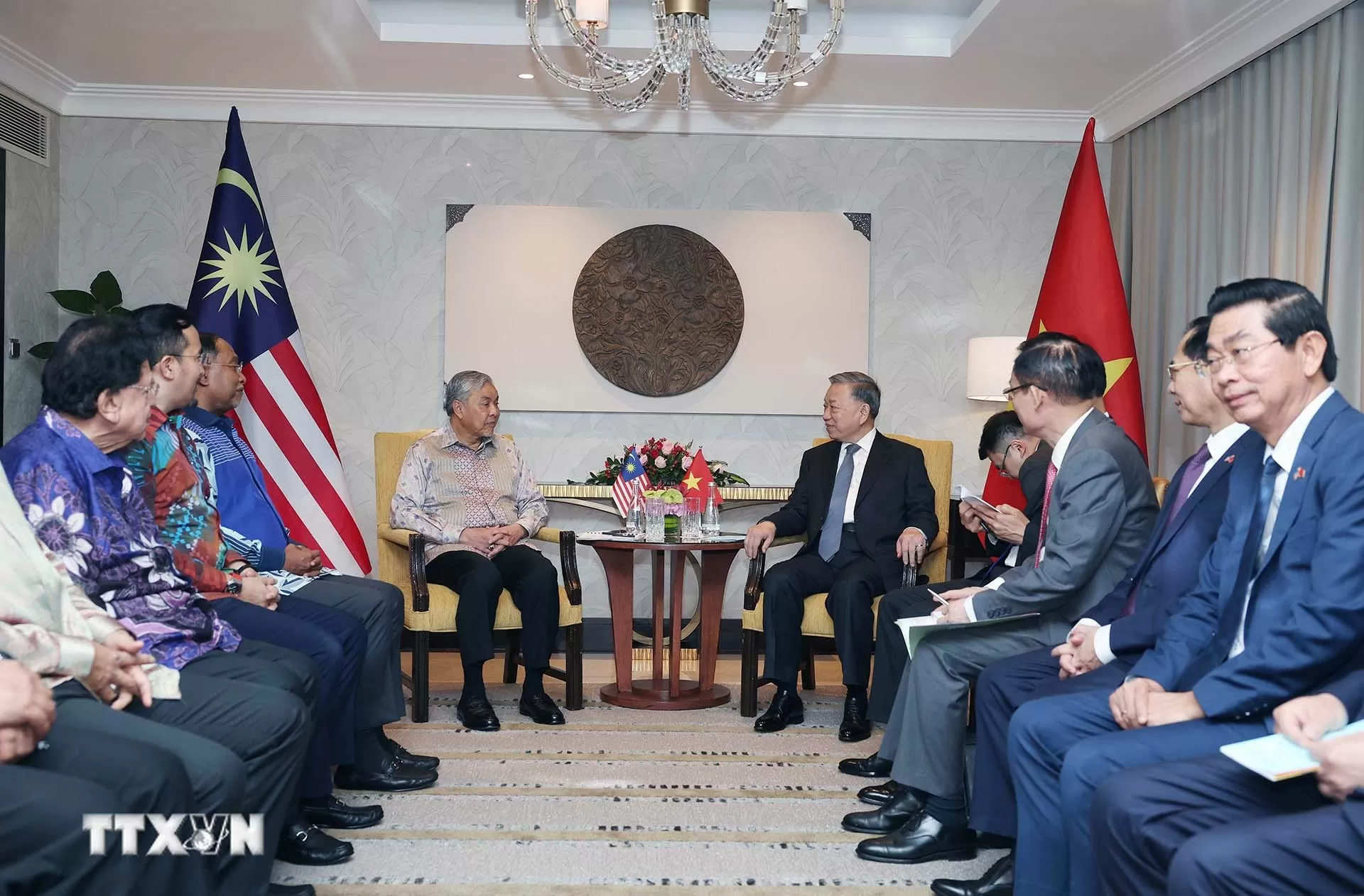 Việt Nam-Malaysia: Thúc đẩy, phát huy hiệu quả tiềm năng hợp tác trong bối cảnh hai nước đang bước vào giai đoạn phát triển mới Việt Nam-Malaysia: Thúc đẩy, phát huy hiệu quả tiềm năng hợp tác trong bối cảnh hai nước đang bước vào giai đoạn phát triển mới