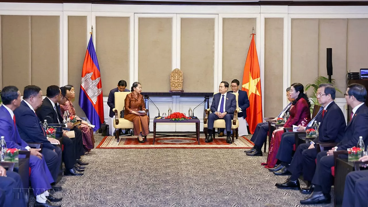 Toàn cảnh buổi tiếp. Toàn cảnh buổi tiếp.