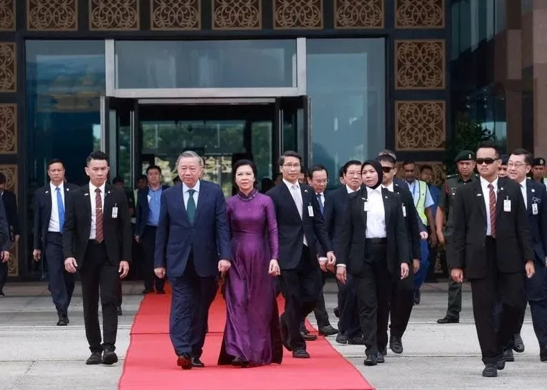 Tổng Bí thư Tô Lâm và Phu nhân kết thúc tốt đẹp chuyến thăm chính thức Malaysia Tổng Bí thư Tô Lâm và Phu nhân kết thúc tốt đẹp chuyến thăm chính thức Malaysia