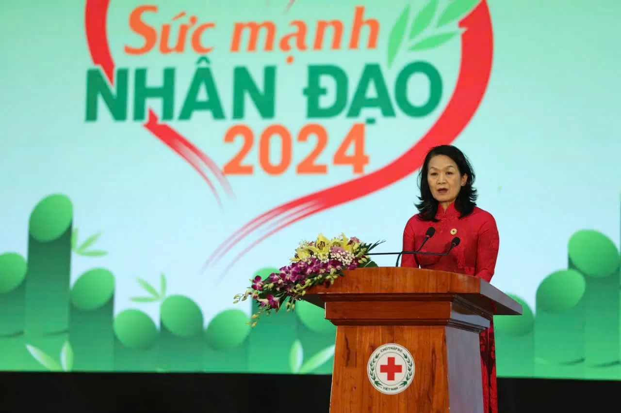 'Sức mạnh Nhân đạo' 2024: Hỗ trợ 1,2 triệu người nghèo, người có hoàn cảnh khó khăn đón Tết trọn vẹn 'Sức mạnh Nhân đạo' 2024: Hỗ trợ 1,2 triệu người nghèo, người có hoàn cảnh khó khăn đón Tết trọn vẹn