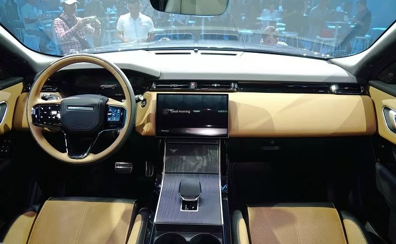 Cận cảnh Range Rover Velar 2025 ra mắt tại Việt Nam, giá từ 3,72 tỷ đồng Cận cảnh Range Rover Velar 2025 ra mắt tại Việt Nam, giá từ 3,72 tỷ đồng