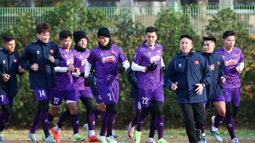 doi tuyen viet nam tap luyen tai han quoc ra mat hlv thu mon