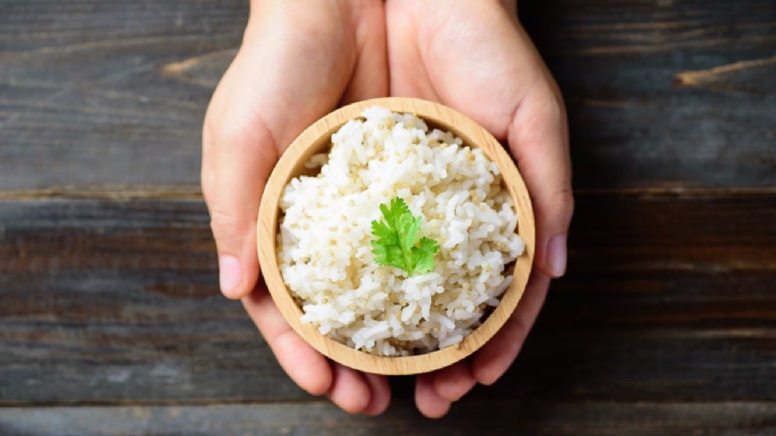 Người cao tuổi giảm ăn cơm trắng nhận lợi ít bất ngờ
