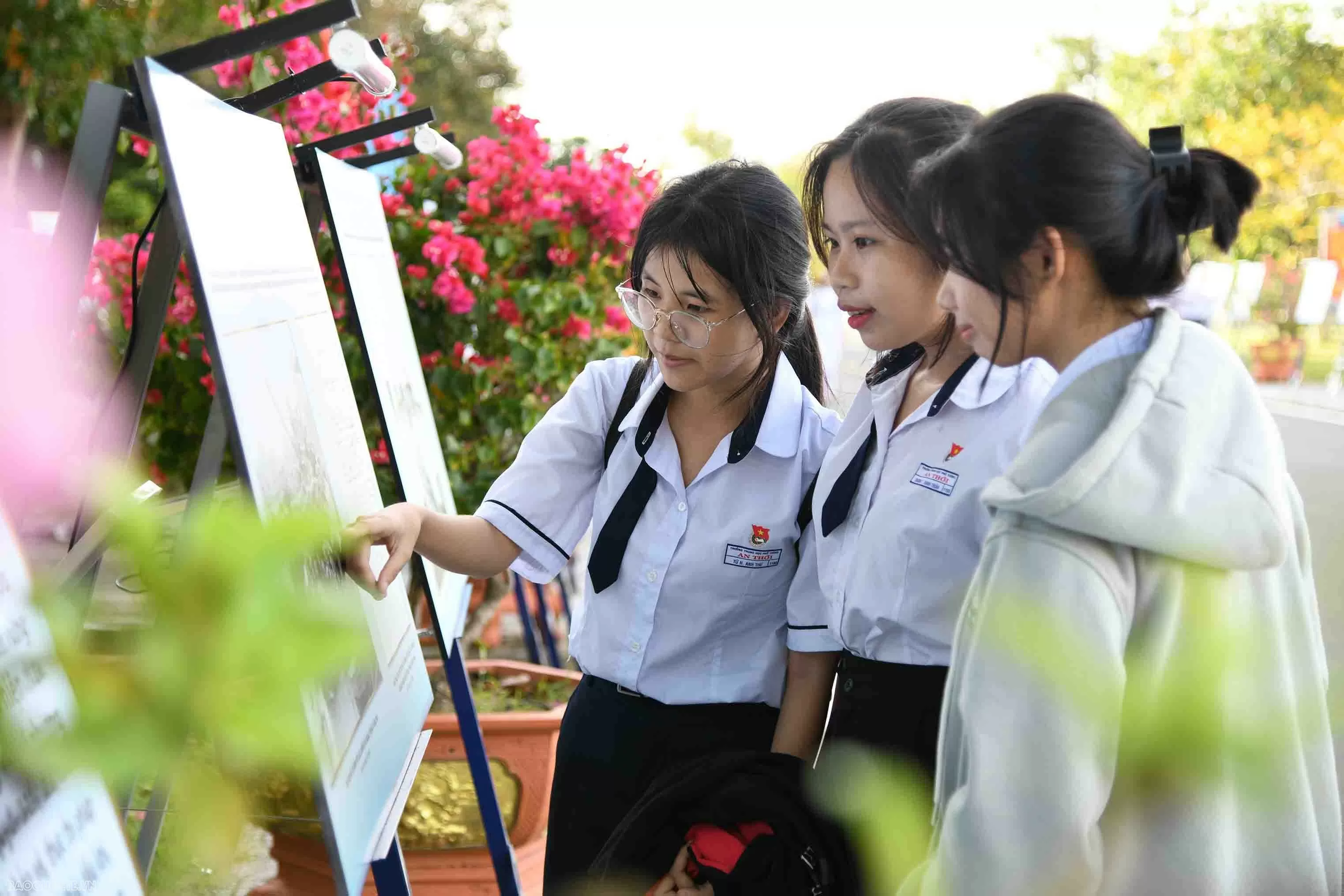 Hoàng Sa, Trường Sa – Biển, đảo thiêng liêng Hoàng Sa, Trường Sa – Biển, đảo thiêng liêng