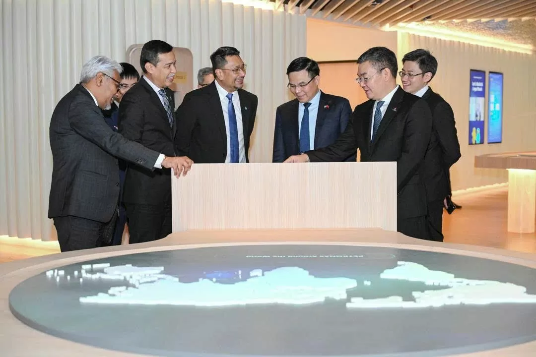 Lãnh đạo PetroVietnam tháp tùng Tổng Bí thư Tô Lâm thăm và làm việc với Tập đoàn Petronas Lãnh đạo PetroVietnam tháp tùng Tổng Bí thư Tô Lâm thăm và làm việc với Tập đoàn Petronas