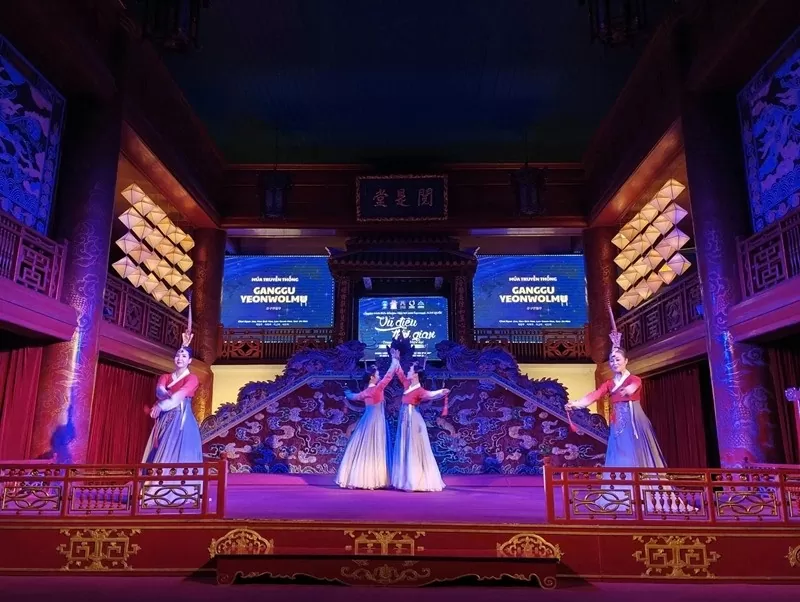 Chương trình nghệ thuật “Vũ điệu thời gian: Truyền thống & Hiện đại” Chương trình nghệ thuật “Vũ điệu thời gian: Truyền thống & Hiện đại”